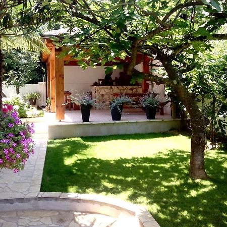 Apartments Peloza بوريتش الغرفة الصورة