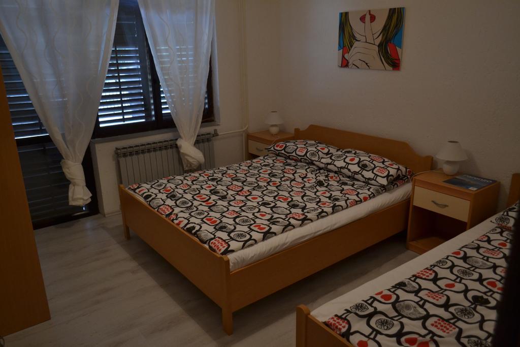 Apartments Peloza بوريتش الغرفة الصورة