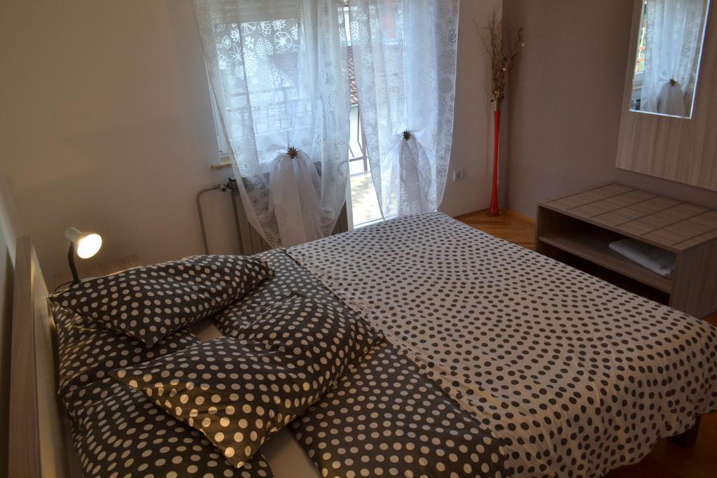 Apartments Peloza بوريتش الغرفة الصورة