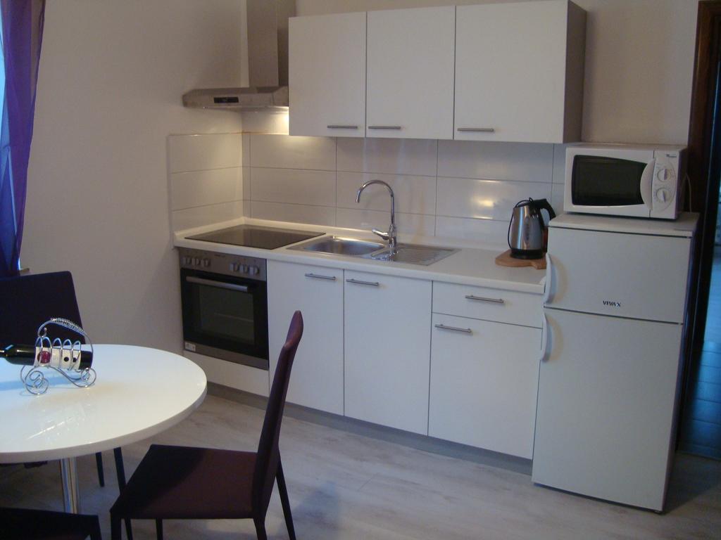 Apartments Peloza بوريتش المظهر الخارجي الصورة